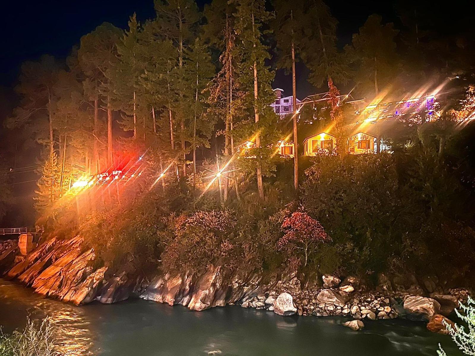 Ahava Kasol Riverside Cafe And Cottages Exteriör bild