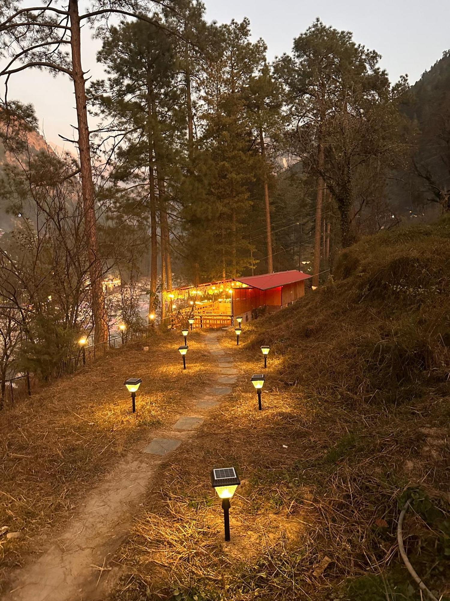 Ahava Kasol Riverside Cafe And Cottages Exteriör bild