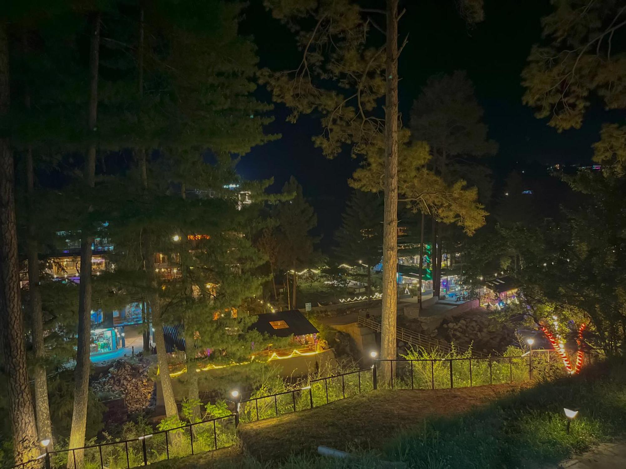 Ahava Kasol Riverside Cafe And Cottages Exteriör bild